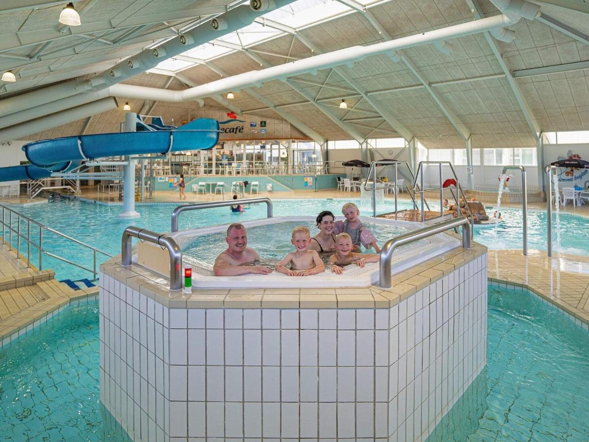 6 Person Holiday Home On A Holiday Park In ลอคเคิน ภายนอก รูปภาพ
